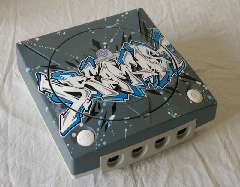Illustration for article titled Fancy Dreamcasts & Controllers Belong In A Museum